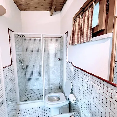 Exclusive Spoleto Country Park Pool Park - Sleeps 25 *