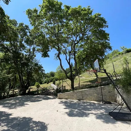 ヴィラ Exclusive Spoleto Country Park Pool Park Activities Mountain View Sleeps 28