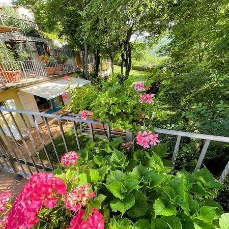 Villa Exclusive Spoleto Country Park Pool Park Activities Mountain View Sleeps 28 Acquaiura