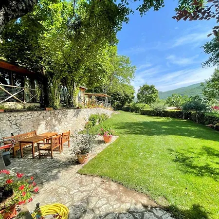 Villa Exclusive Spoleto Country Park Pool Park Activities Mountain View Sleeps 28 *
