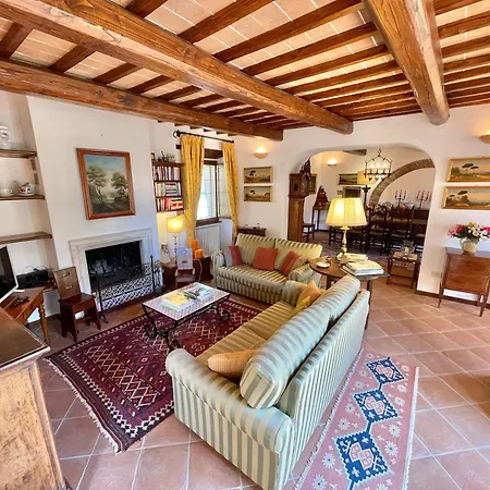 Spoleto Country Park Sleeps 30 * 애쿠아이우라