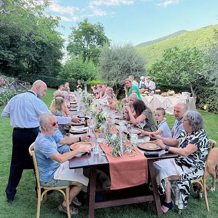 Exclusive Spoleto Country Park Pool Park Activities Mountain View Sleeps 28 Vila Acquaiura